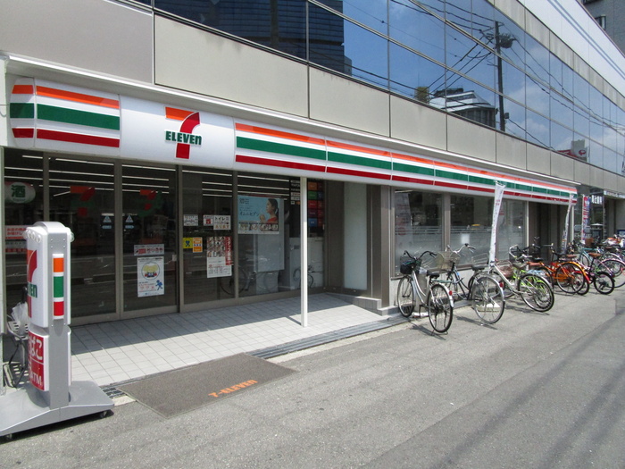 コンビニ　セブンイレブン（コンビニ）まで176m
