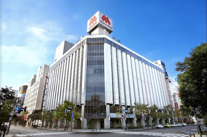 ショッピングセンター　丸井今井札幌本店（ショッピングセンター）まで631m