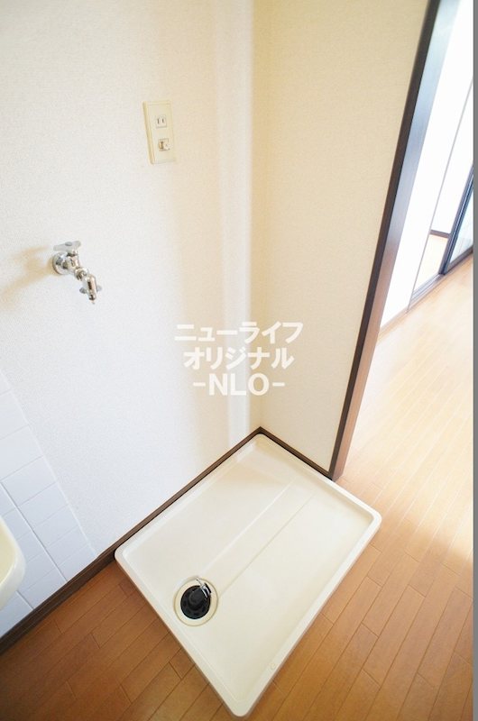 その他部屋・スペース　防水パン仕様の洗濯機置き場があります☆