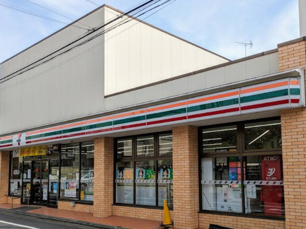 コンビニ　セブンイレブン 下目黒6丁目店（コンビニ）まで647m