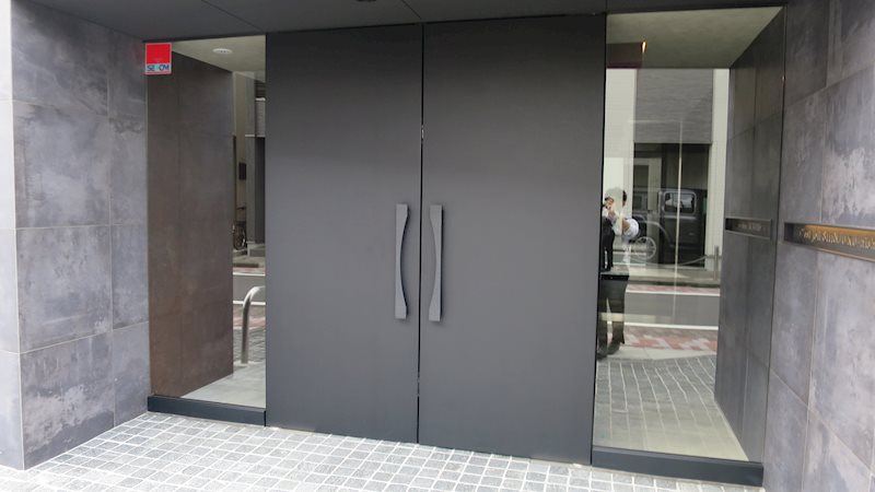 エントランス　弊社は都内全域の物件をご紹介可能です！