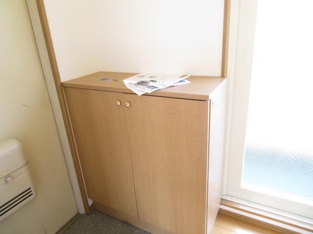 玄関　下駄箱