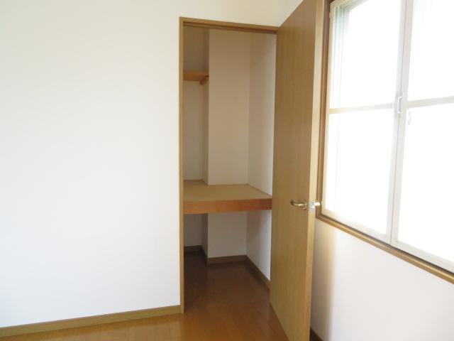 その他部屋・スペース　洋間収納２