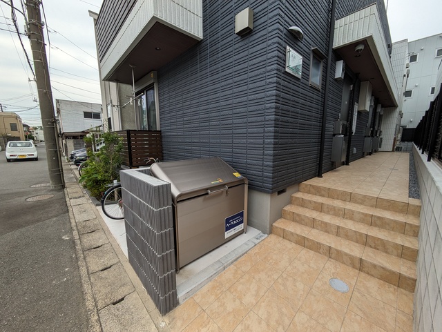 エントランス　★エントランス★敷地内ゴミ置場★