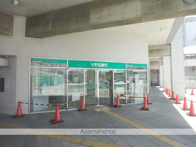 銀行　（株）りそな銀行／泉大津支店（銀行）まで305m