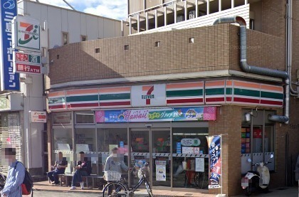 コンビニ　セブンイレブン 摂津千里丘2丁目店（コンビニ）まで394m