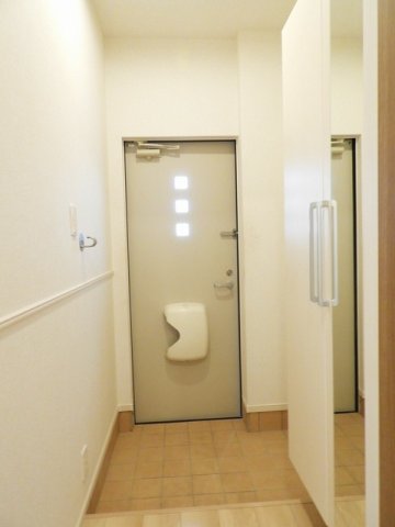 玄関　落ち着いた玄関です