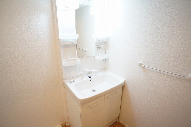 洗面設備　忙しい朝には欠かせない洗面所です
