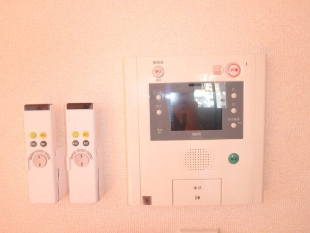 セキュリティ　写真は同タイプ住居です。