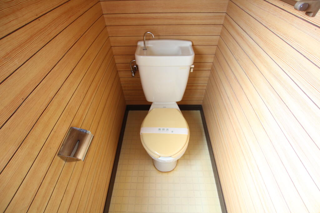 祥栄荘のトイレ写真