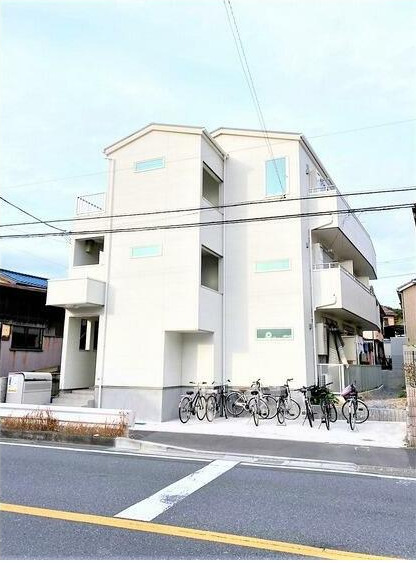建物外観　不在時便利な宅配BOX付き♪