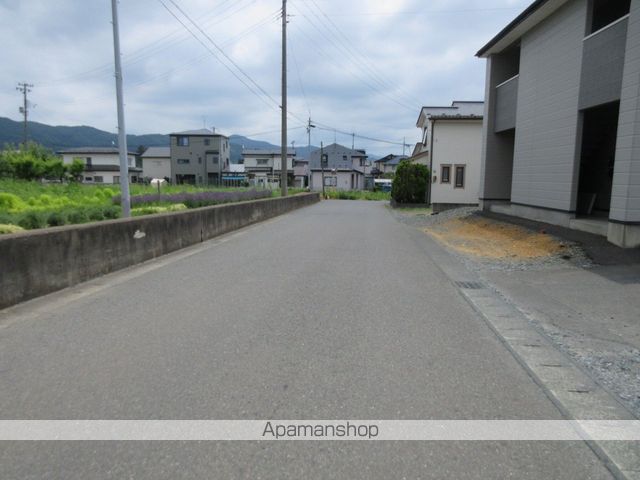 その他　周辺道路（その他）まで0m