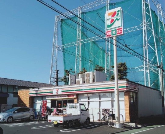 コンビニ　セブンイレブン練馬富士見台4丁目店（コンビニ）まで336m