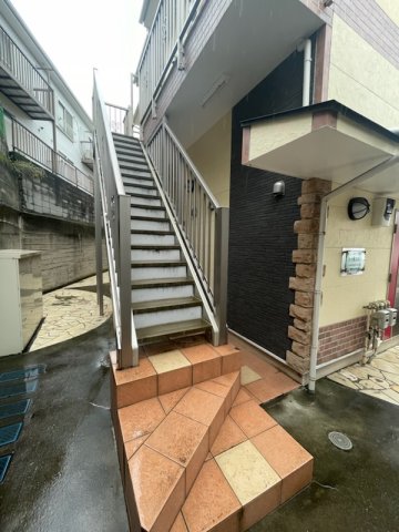 エントランス　同タイプ参考写真です。