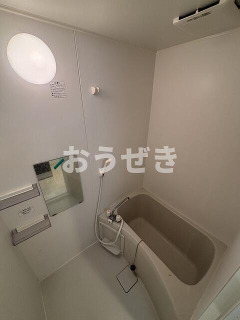 バス・シャワールーム　?