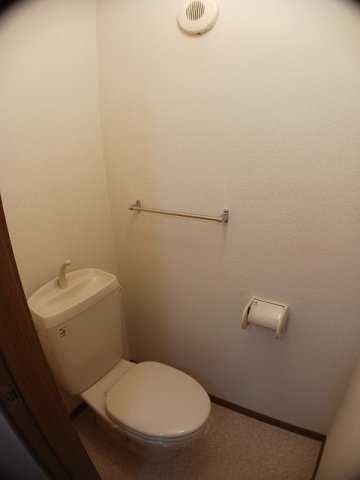 トイレ　ゆったりとした空間のトイレです