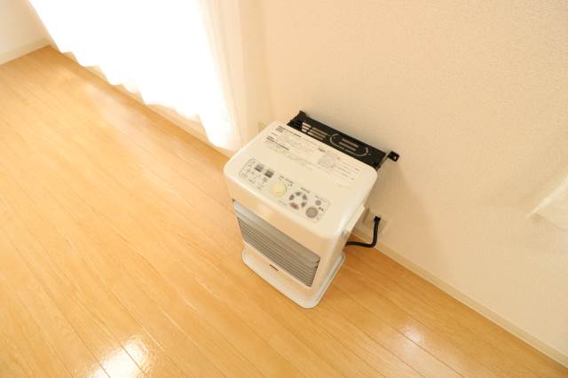 その他設備　灯油暖房♪
