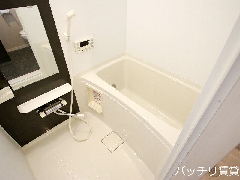 バス・シャワールーム　別号室写真の為、現況を優先致します。