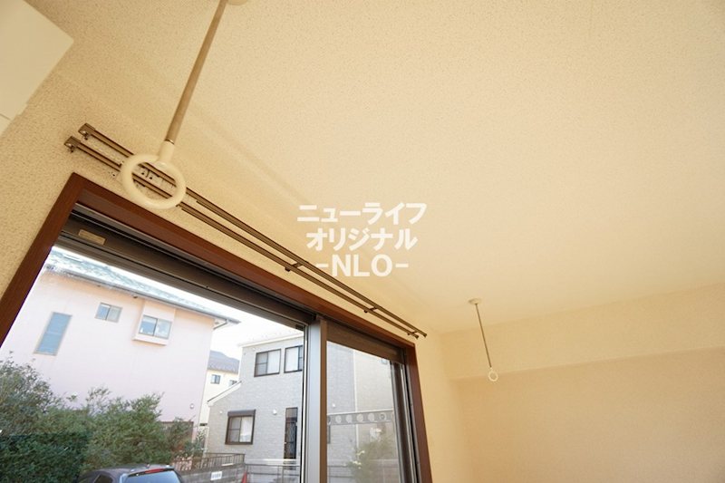 その他　雨天時にも安心して洗濯物ができる室内物干し付き☆