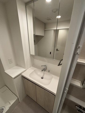 洗面設備　他号室　同施工参考写真