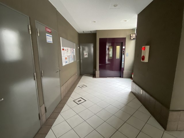 ロビー　建物の内部です