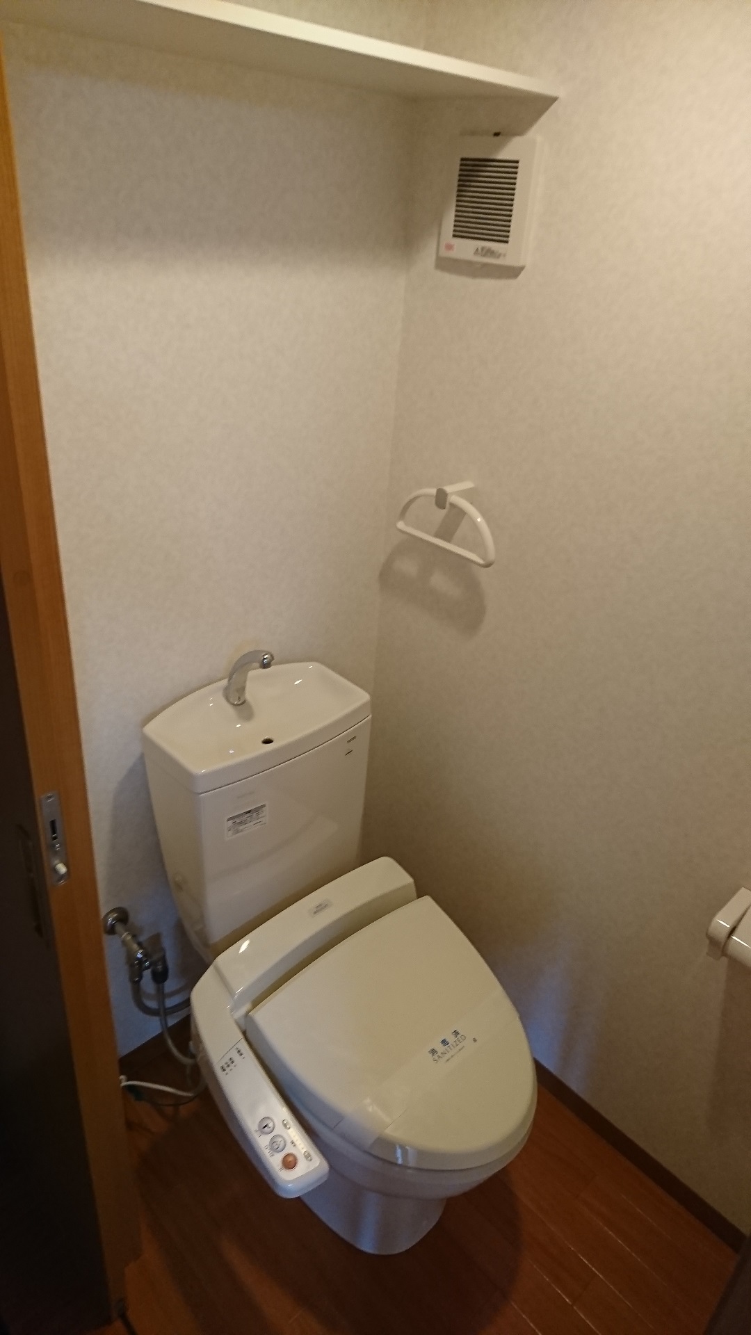 ＪＲ湖西線 大津京駅 徒歩6分 5階建 築54年のトイレ写真