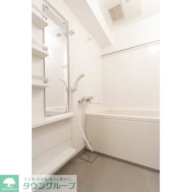 バス・シャワールーム　※写真は同タイプ住戸です。