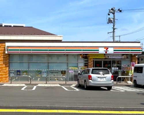 コンビニ　セブンイレブン 仙台松岡町店（コンビニ）まで525m