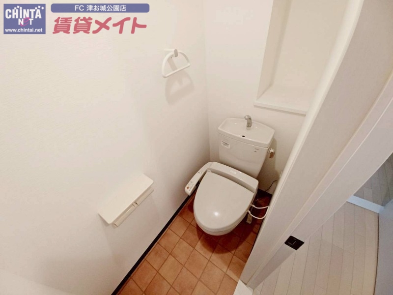 トイレ　同物件別室の画像です