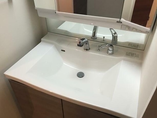 洗面設備　※同仕様写真含む