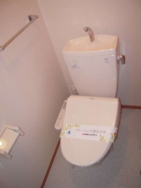 トイレ　参考写真（別部屋）