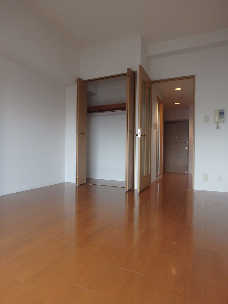 その他部屋・スペース　「清潔感のあるフローリングのお部屋です」
