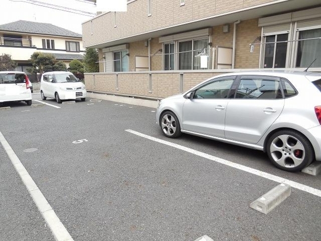 駐車場　駐車場（要空き確認）