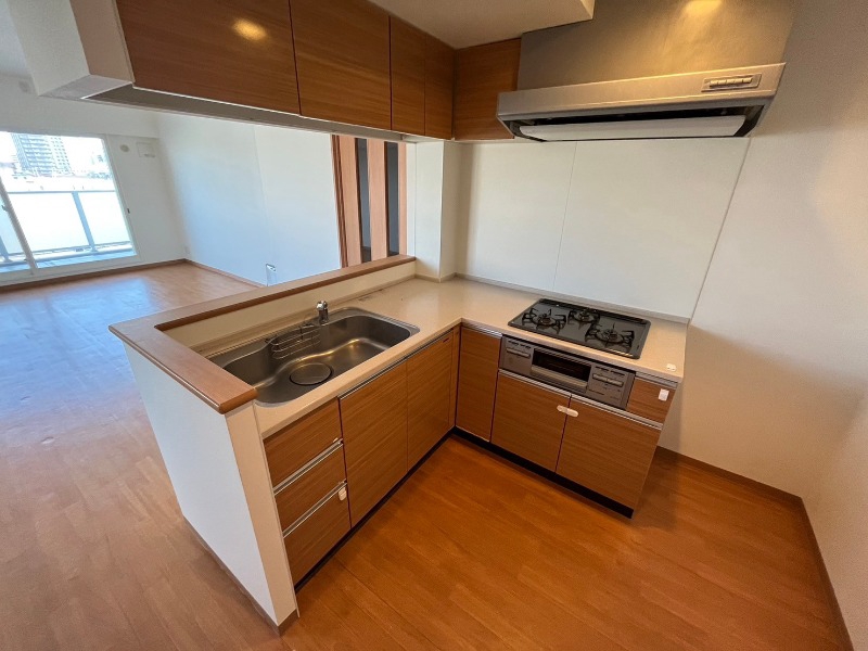 キッチン　システムキッチンで楽しくお料理できそうですね！