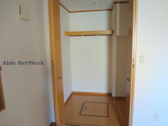 収納　同型モデル