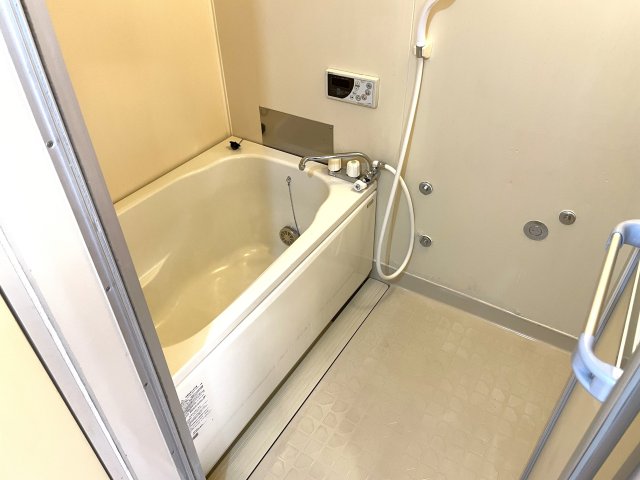バス・シャワールーム　※別部屋写真