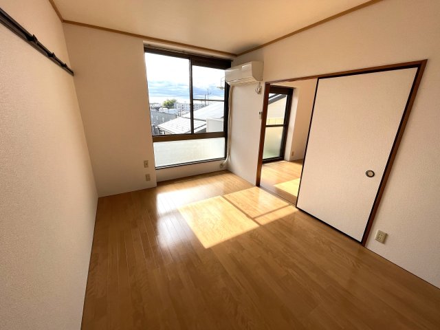 居室・リビング　※別部屋写真