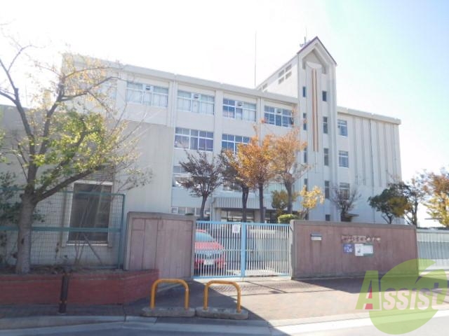 中学校　神戸市立吉田中学校（中学校）まで877m
