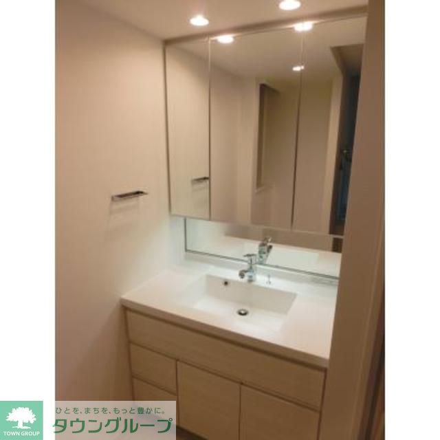 洗面設備　※写真は同タイプ住戸です。
