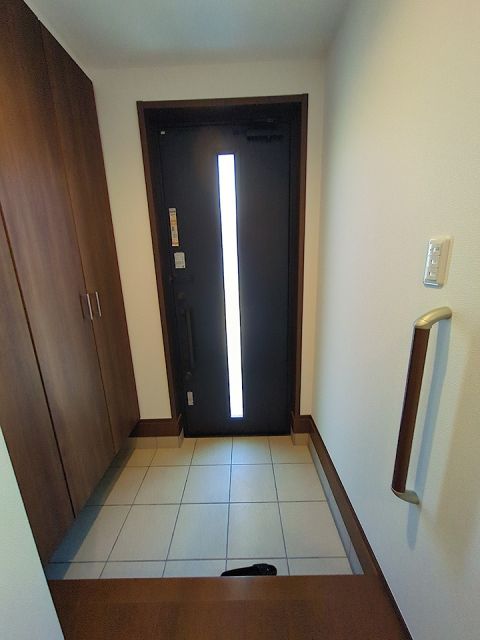 川崎市宮前区菅生2丁目D号棟戸建の玄関写真