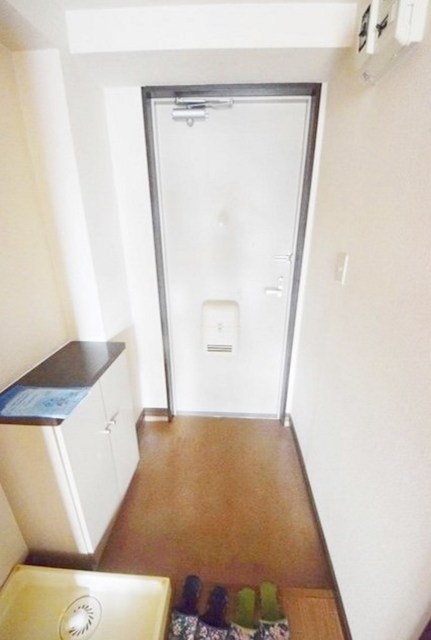 玄関　別部屋同仕様タイプ