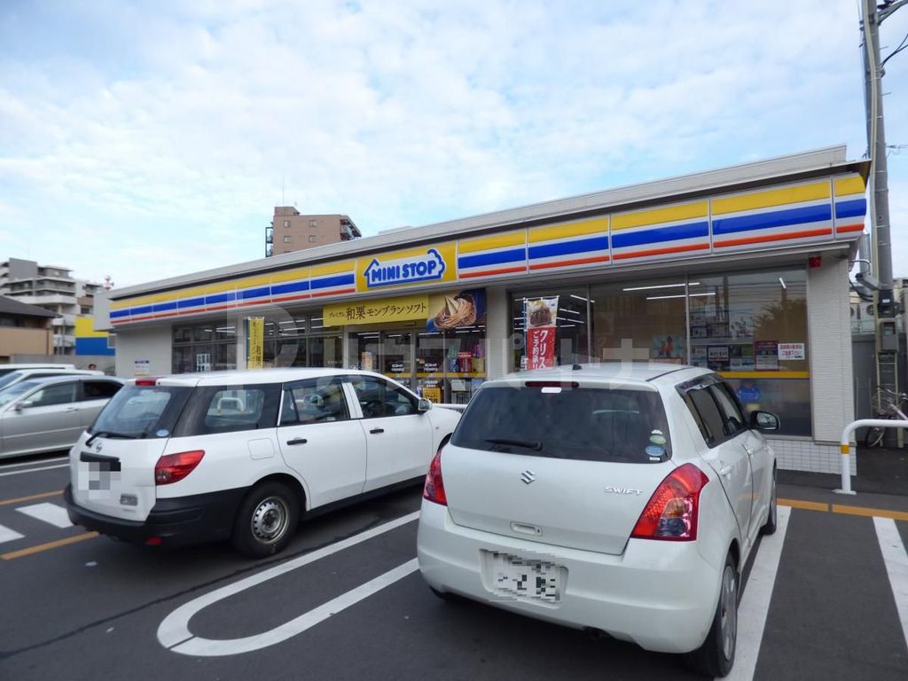 コンビニ　ミニストップ神明町（コンビニ）まで200m