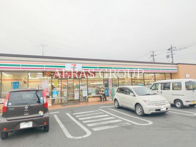 コンビニ　セブンイレブン足立古千谷本町3丁目店（コンビニ）まで123m