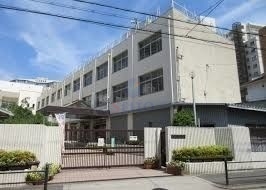 小学校　大阪市立玉川小学校（小学校）まで864m