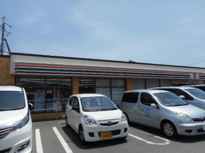 コンビニ　セブンイレブン（コンビニ）まで600m