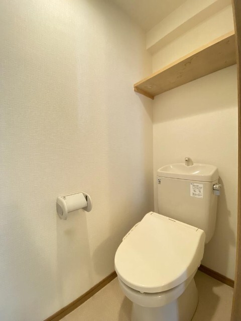 トイレ　同物件別室のイメージ写真