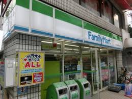 コンビニ　ファミリーマート 新井薬師店（コンビニ）まで393m