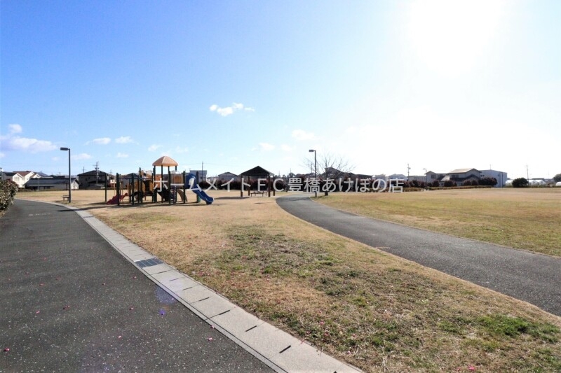 公園　新池公園（公園）まで352m