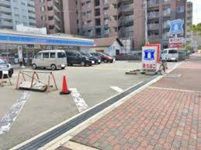 コンビニ　ローソン三田市中央町店（コンビニ）まで286m