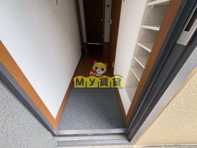 玄関　クラスティーナA棟